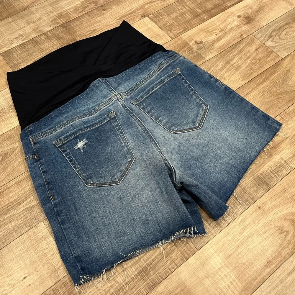 Isabel Maternity Over Belly Medium Wash Distressed Midi Jean Shorts Size 6